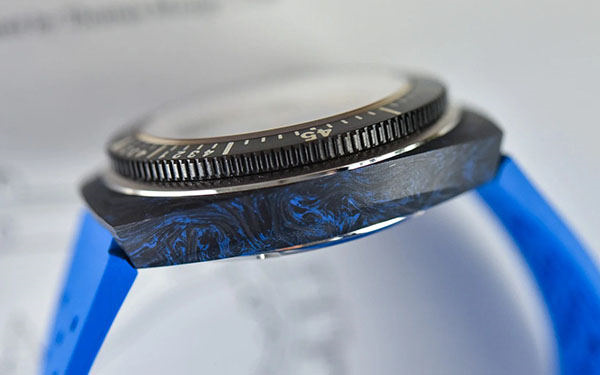 天梭手表内部是什么材质